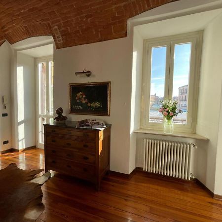 Large, Luxurious Family Apartment In Biella'S Historic Center Zewnętrze zdjęcie
